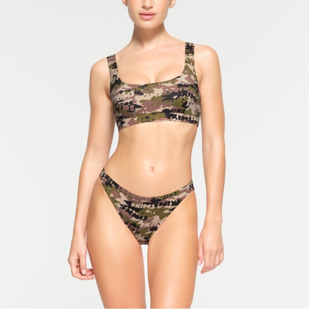 NWT SKIMS Signature Swim Mid Coverage Bikini Bottom Camo M